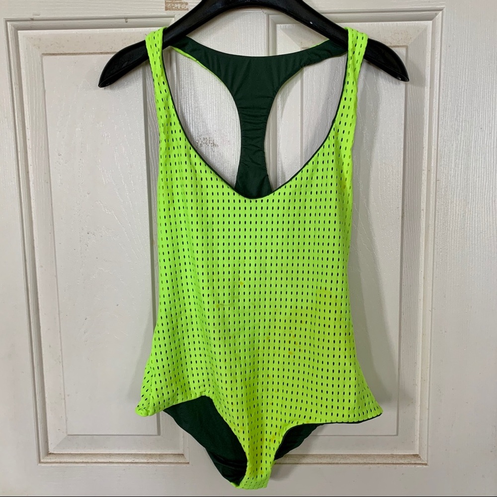 Acacia One Piece